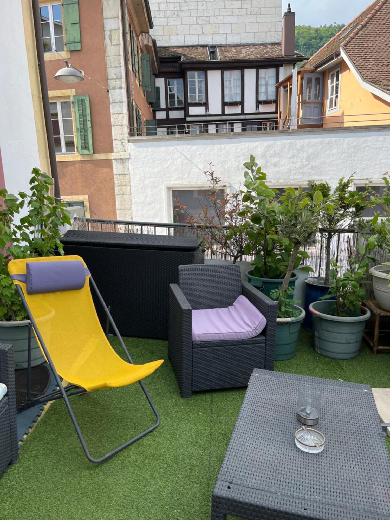 Chambre Papillon Avec Acces Terasse La Neuveville Exterior photo